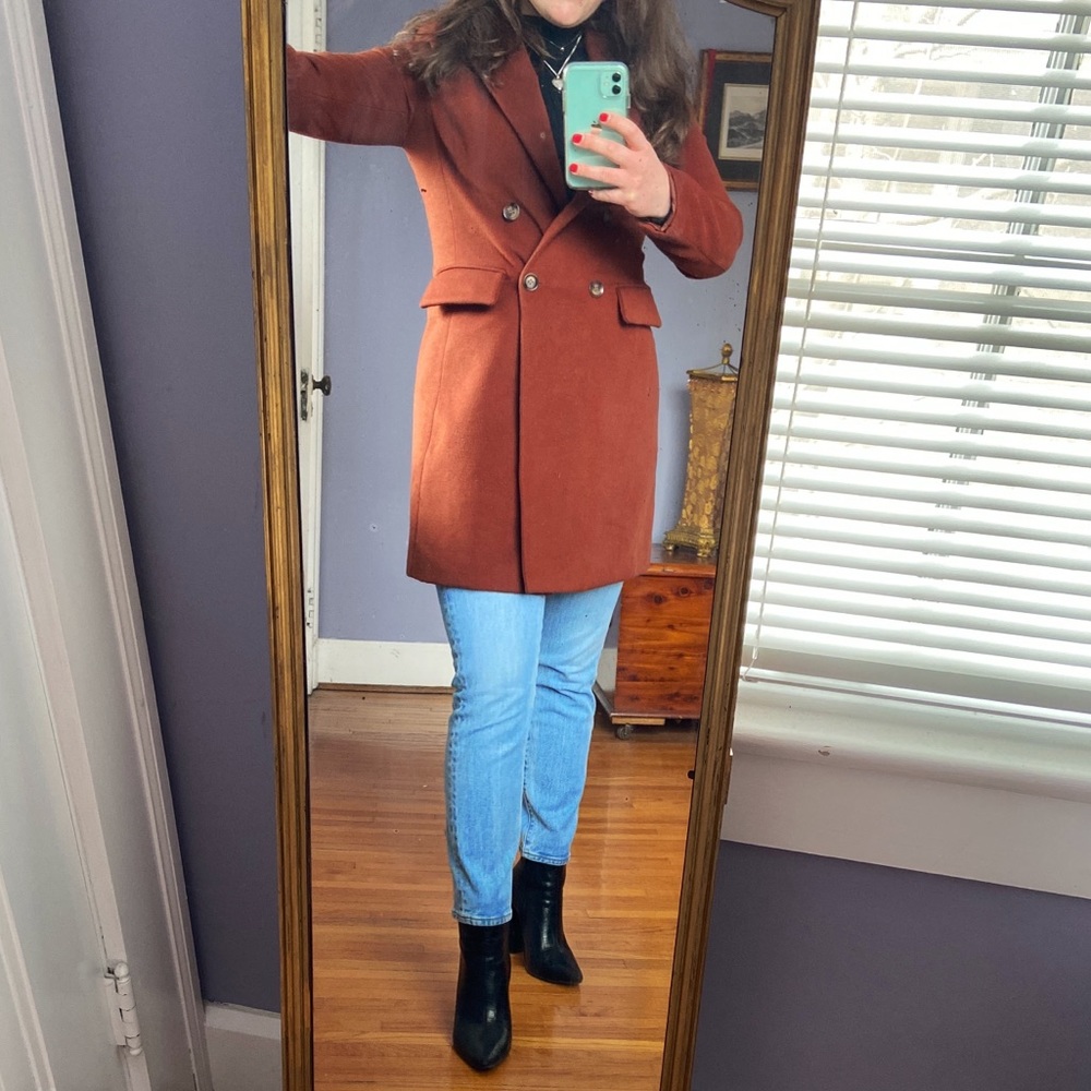 Burgundy felt women’s dress coat - Picture 2 of 3